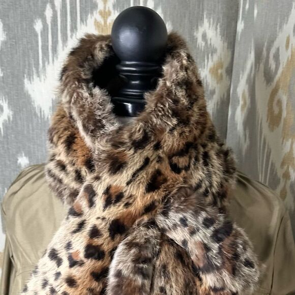 Adrienne Landau Leopard Print Rabbit Fur Pull Thru Scarf - Picture 7 of 14